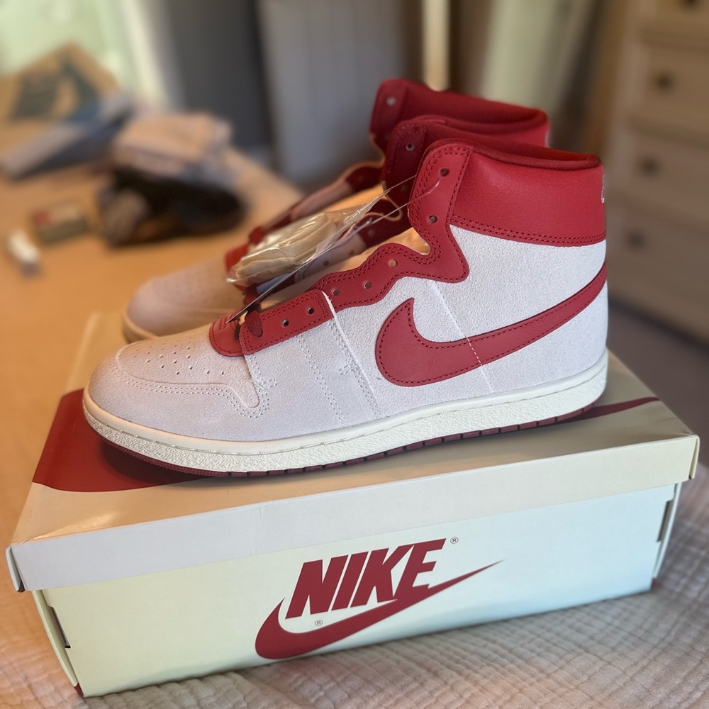 Jordan Air Ship PE SP “Every Game - Dune Red”